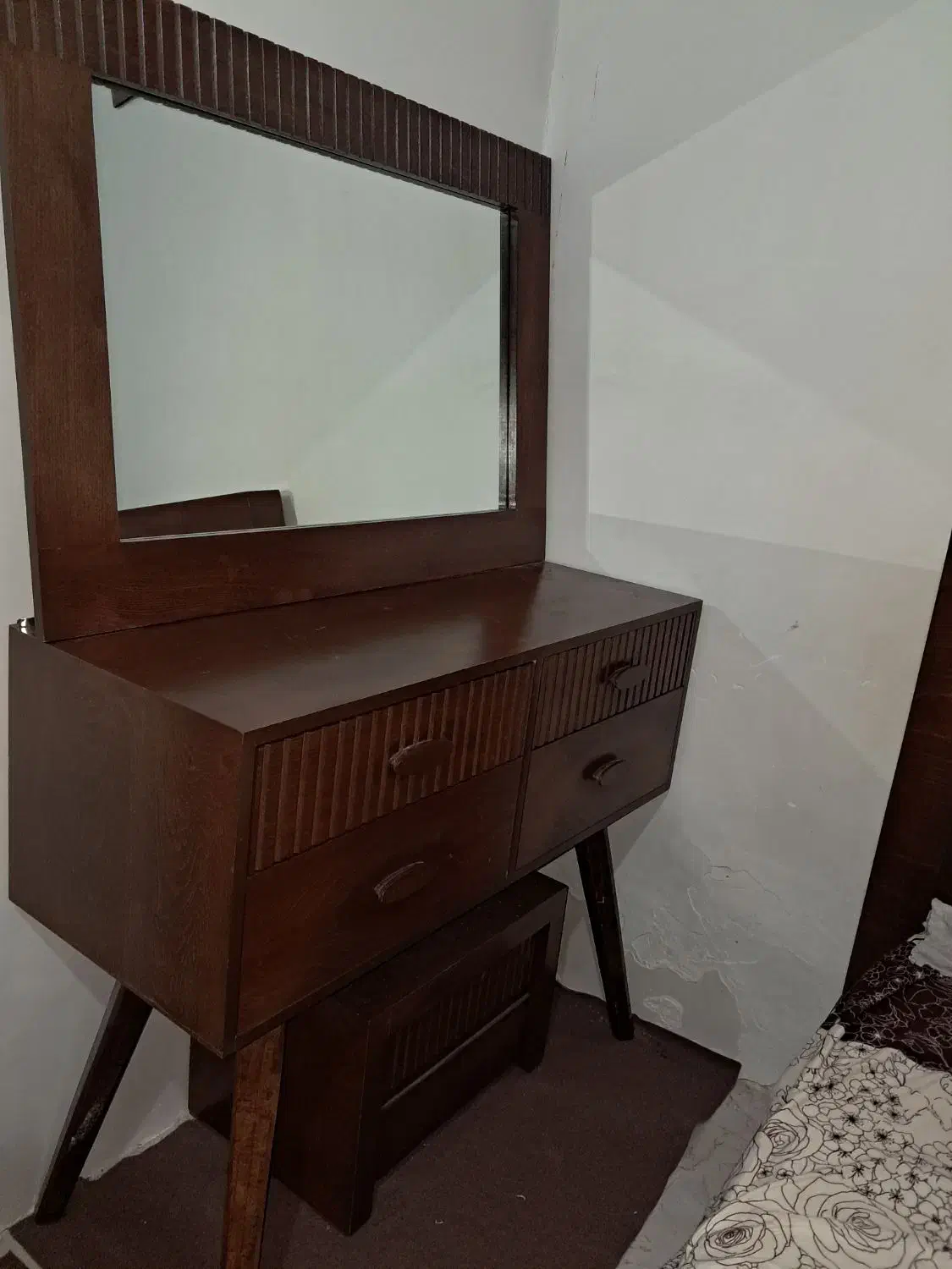 میز آرایشی|تخت و سرویس خواب|بهارستان, |دیوار