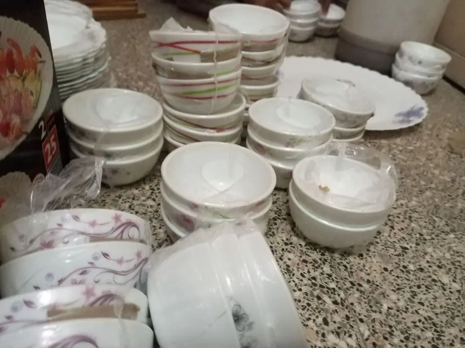 اکروپال جهت ناقصی زیاد هست نو نو|ظروف سرو و پذیرایی|مشهد, جاهد شهر|دیوار