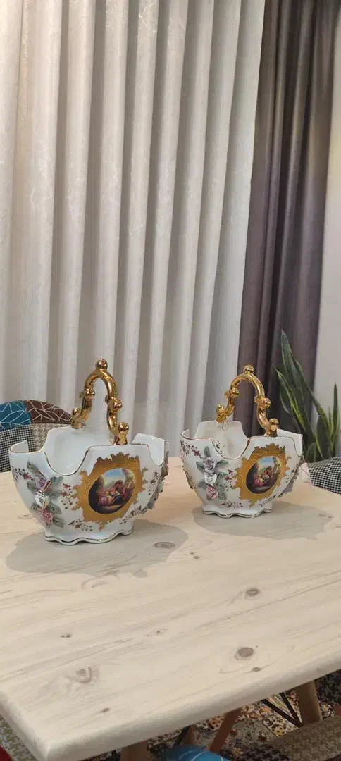 دکوری ظروف گل برجسته چینی ویترینی جهیزیه|صنایع دستی و سایر لوازم تزئینی|اصفهان, شیخ اشراق|دیوار