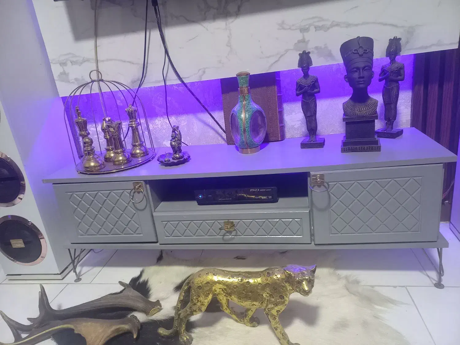 میز تلویزیون با جاکفشی|میز تلویزیون|اندیشه, اندیشه فاز ۱|دیوار