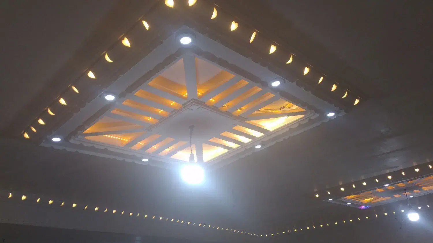 برق کار سیم کشی ساختمان برقکار  رفع اتصالی برقکش|خدمات پیشه و مهارت|زابل, |دیوار