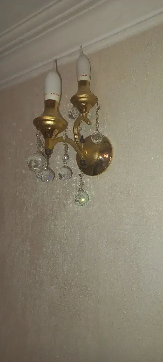 لوستر دوازده شعله|لوستر و چراغ آویز|ری, شهید غیوری (ابن باویه)|دیوار