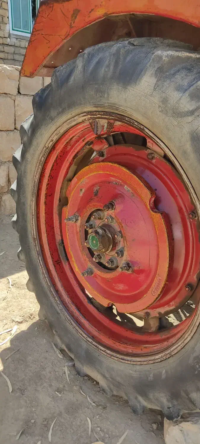 تراکتوربی ام ولوو|خودرو سنگین|درب گنبد, |دیوار