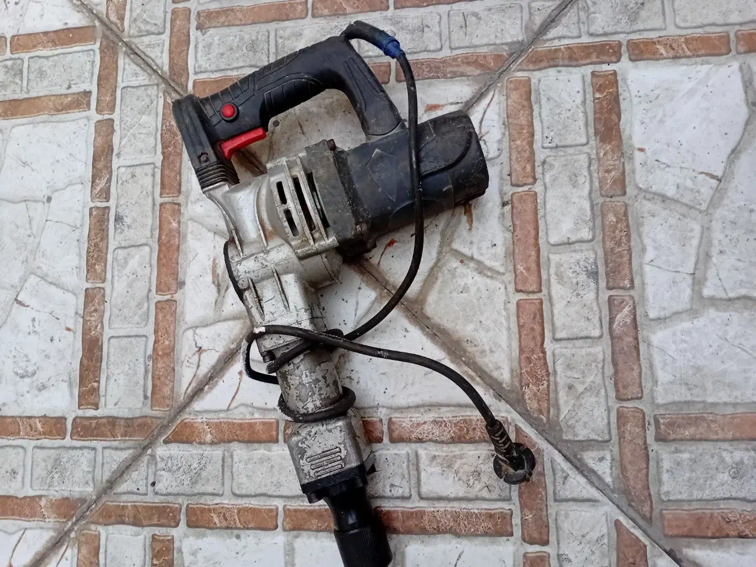 ابزار|ابزارآلات|تبریز, |دیوار