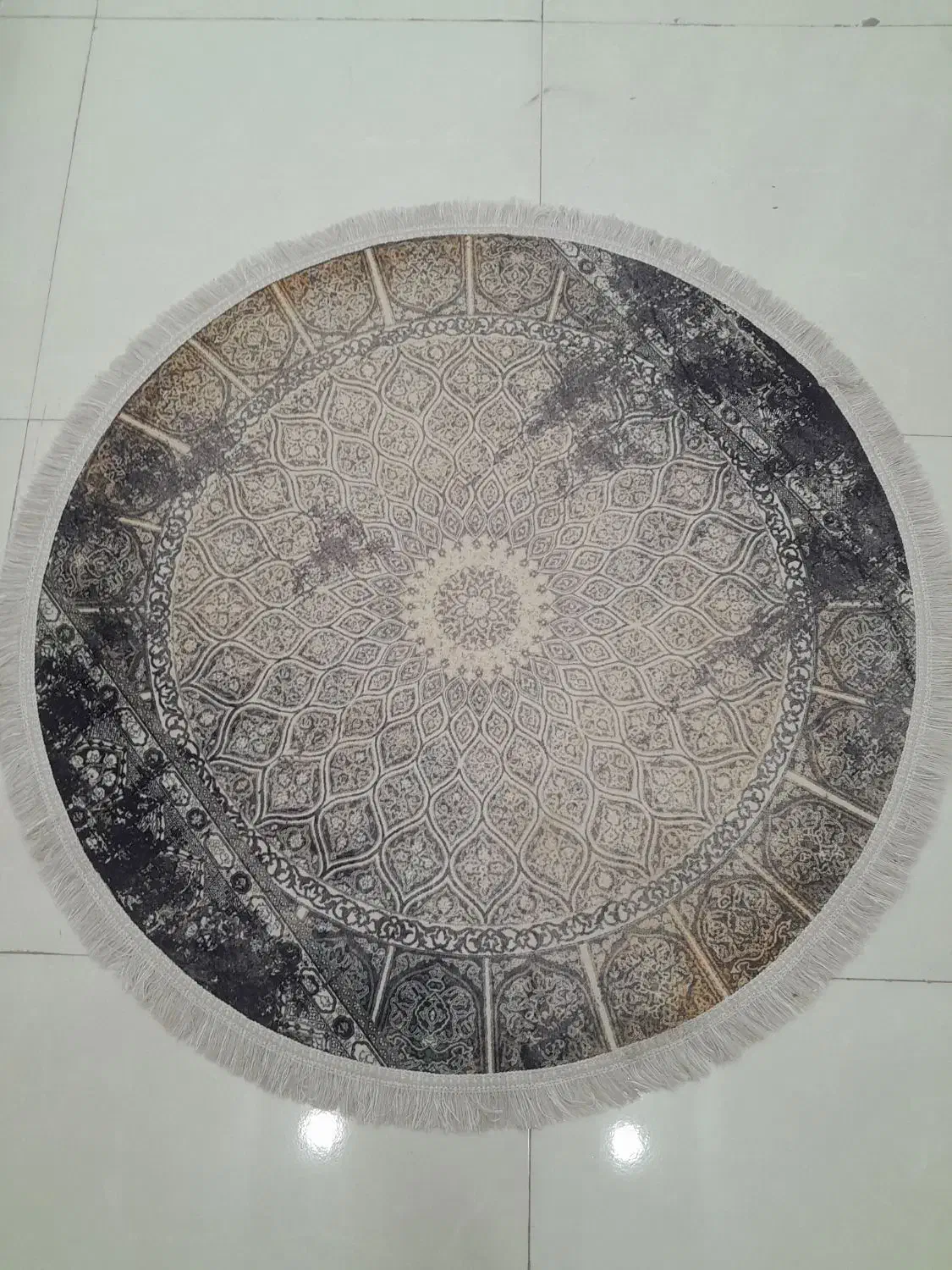 پادری گرد|پادری|خرمآباد, |دیوار