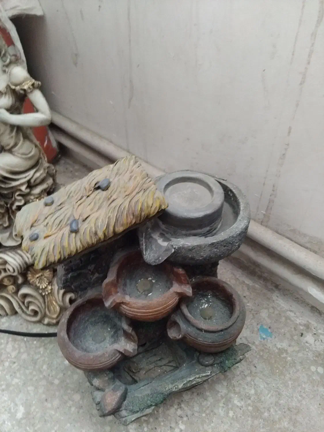 آبنما قدیمی ومیوه خوری فرشته|کلکسیون اشیاء عتیقه|شیراز, سینما سعدی|دیوار