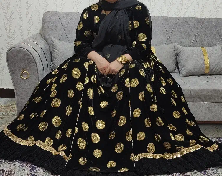 لباس محلی و چادر محلی|لباس|دهدشت, |دیوار