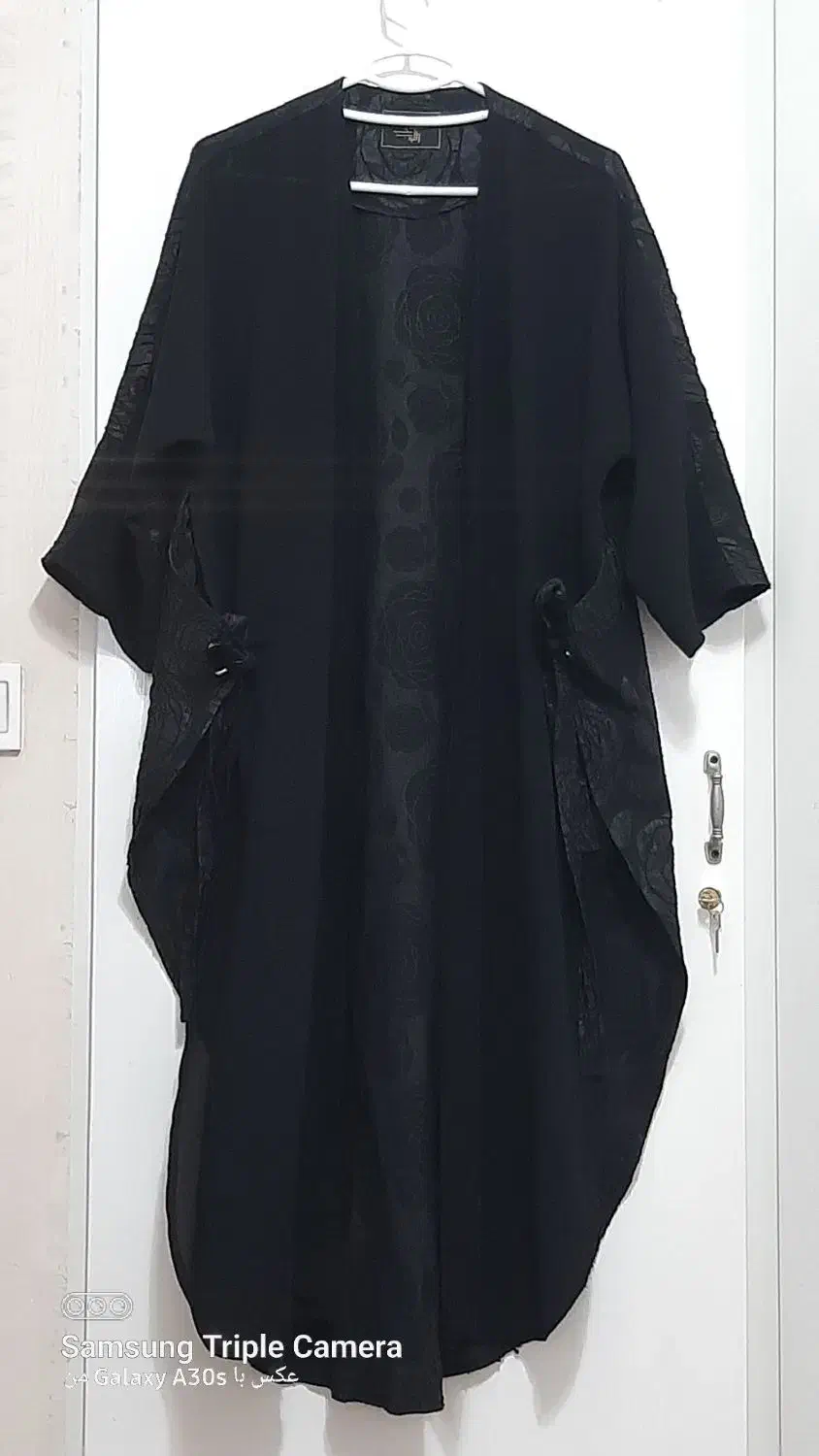 مانتو|لباس|قم, ولیعصر|دیوار