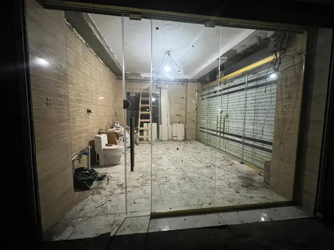 مغازه تجاری مناسب آرایشگاه مردانه و سوپر مارکت|اجارهٔ مغازه و غرفه|رشت, یخسازی|دیوار