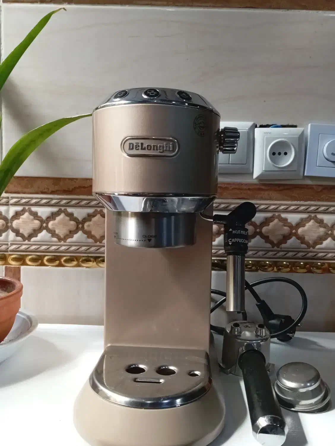 اسپرسودلونگی875|سماور، چای‌ساز، قهوه‌ساز|قشم, |دیوار