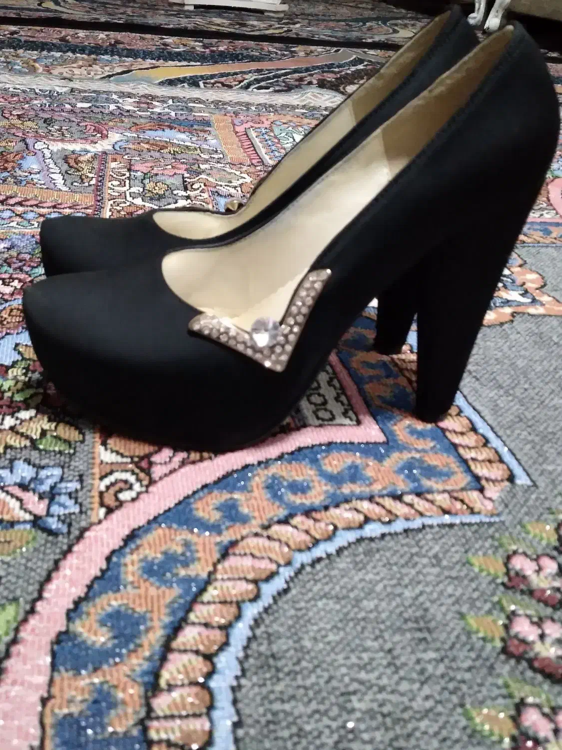 کفش مجلسی|کیف، کفش، کمربند|بروجرد, |دیوار