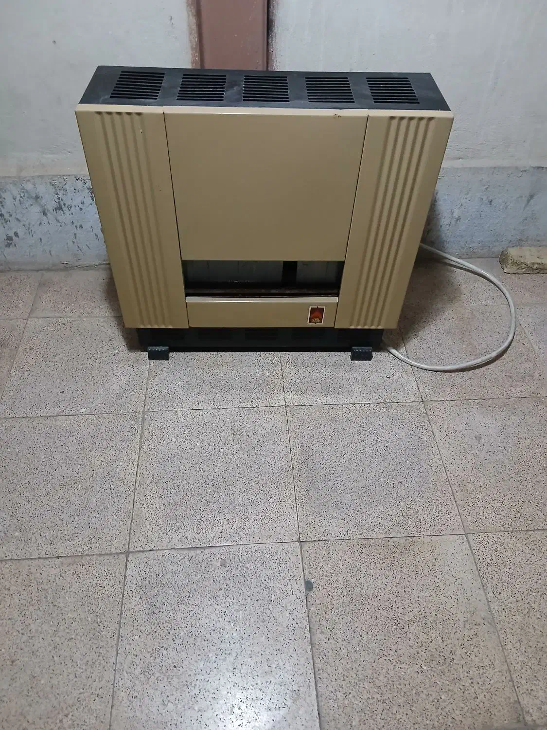 بخاری نیک‌ کالا بزرگ و گرمادهی فراون|بخاری، هیتر، شومینه|بومهن, |دیوار