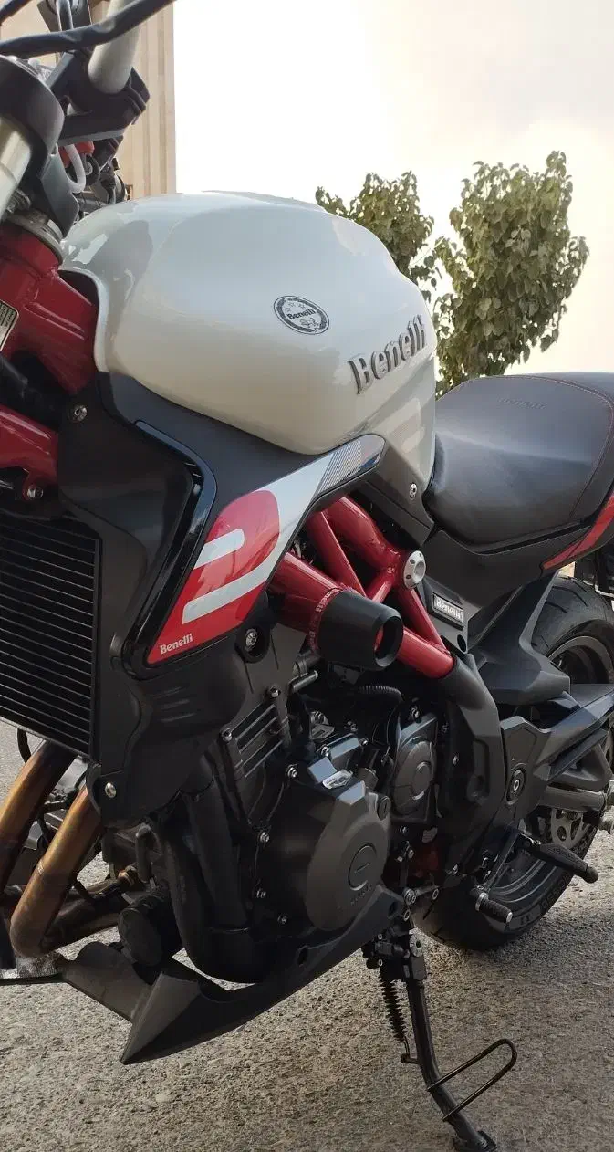 بنلی ۳۰۰ مدل ۱۴۰۱ کم کارکرد|موتورسیکلت|کرج, مهرویلا شمالی|دیوار