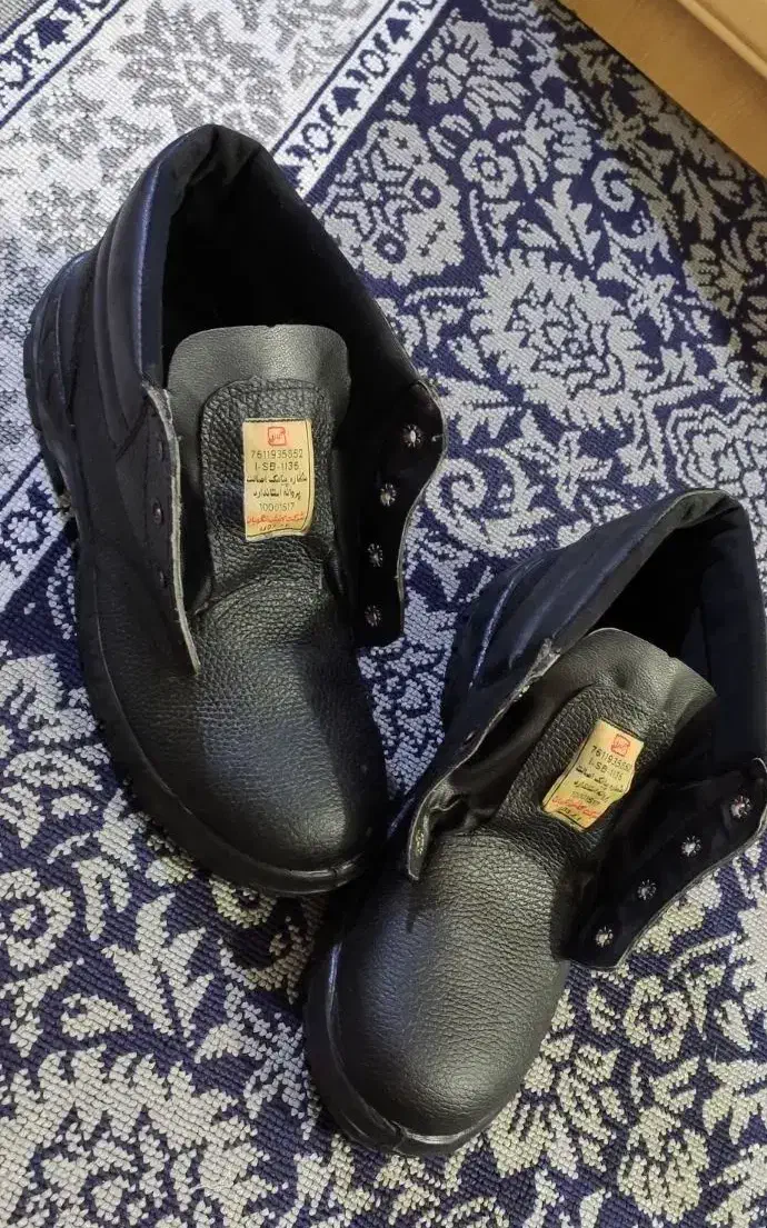 کفش ایمنی نگهبان|کیف، کفش، کمربند|خرمشهر, |دیوار