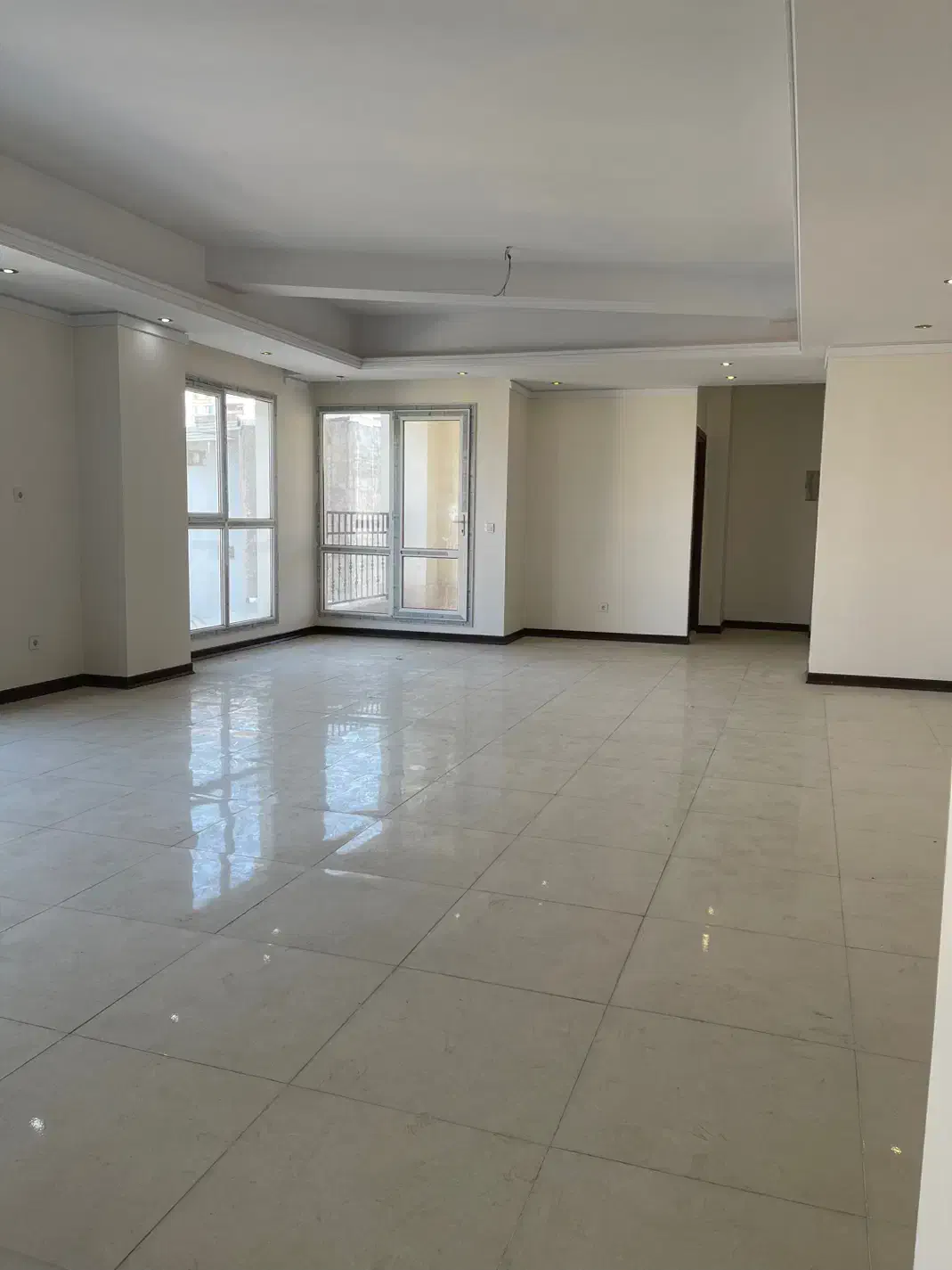 ۱۷۲متر*ازگل*کلید نخورده