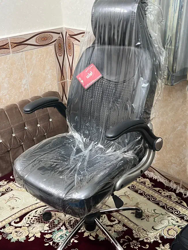 صندلی مدیریتی نو|صندلی و نیمکت|پیشوا, |دیوار