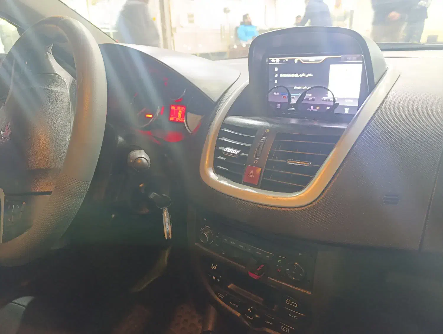 ۲۰۷اتومات کم کار ،گیربکس شش سرعته|خودرو سواری و وانت|سبزوار, پاسداران|دیوار