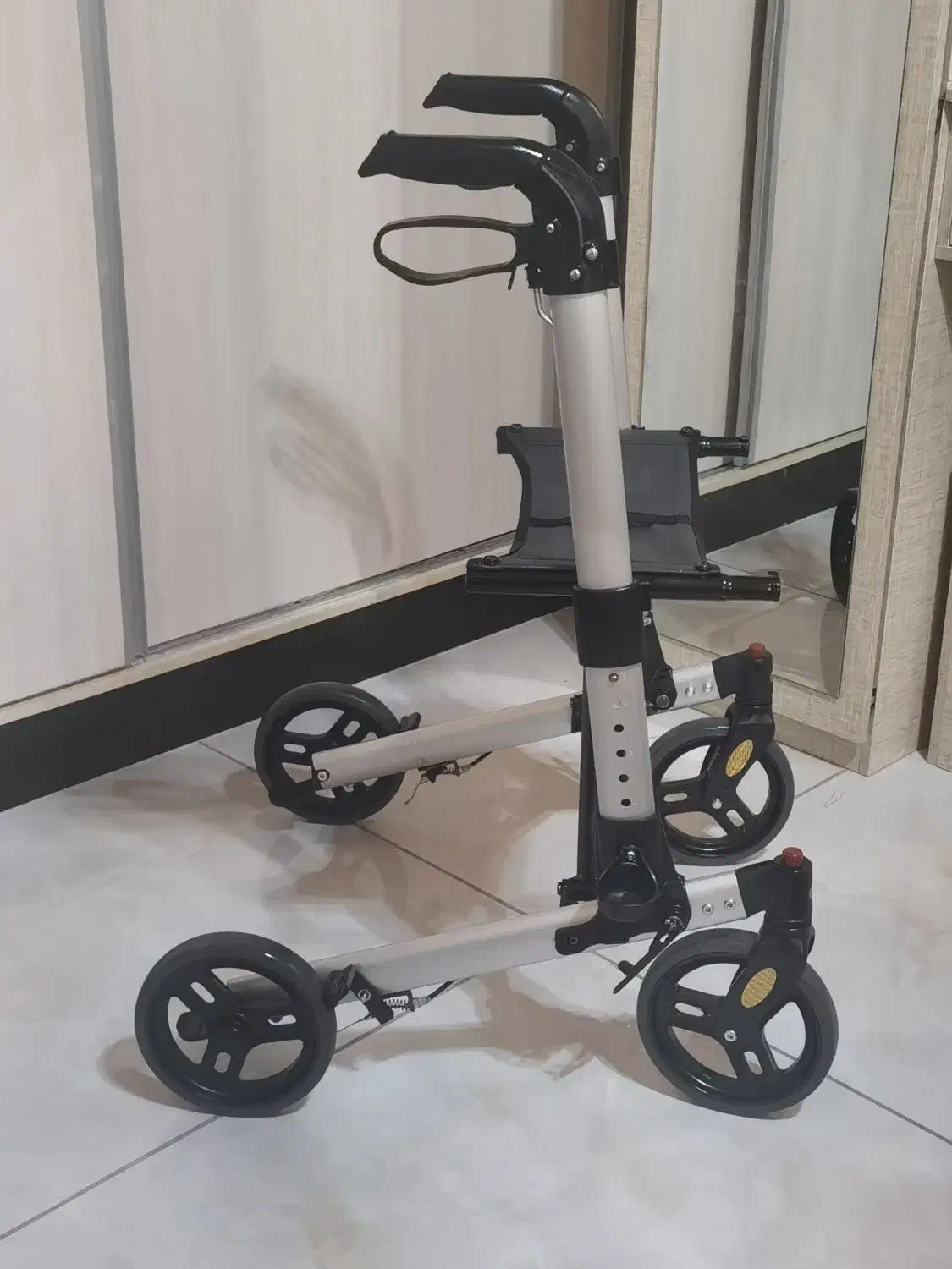 واکر رولیتور چرخدار (ویلچر )|فعالیت داوطلبانه|شاهینشهر, مخابرات (شهید بهشتی)|دیوار