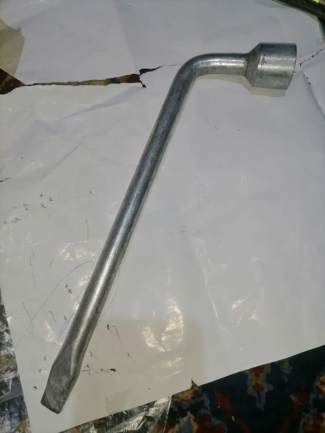 تعدادی آچار|ابزارآلات|بیرجند, |دیوار