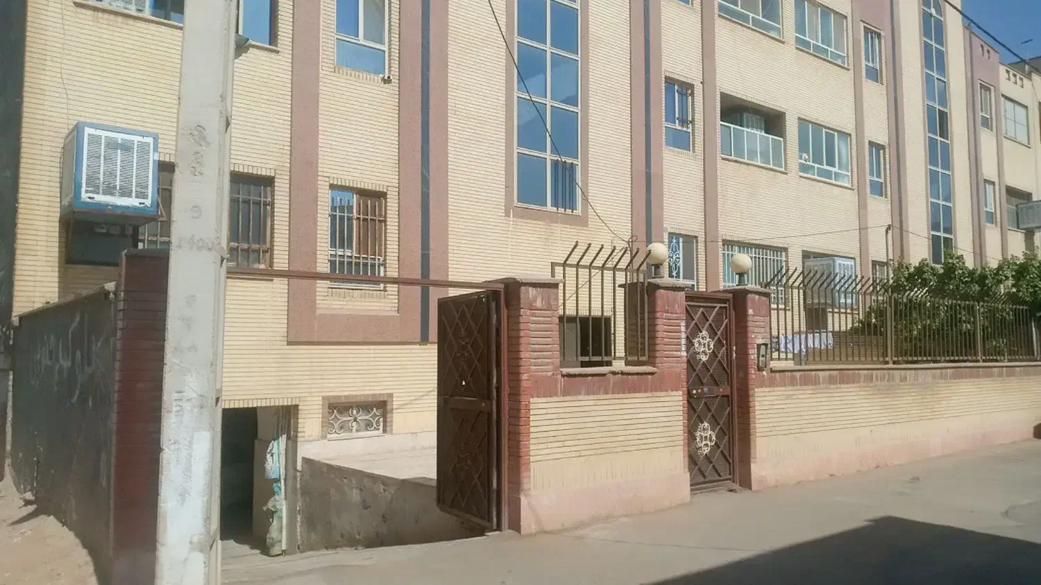 آپارتمان ۸۵متری گلبرگ ۶واحدی خاتم و موارد دیگه|فروش آپارتمان|شاهرود, |دیوار