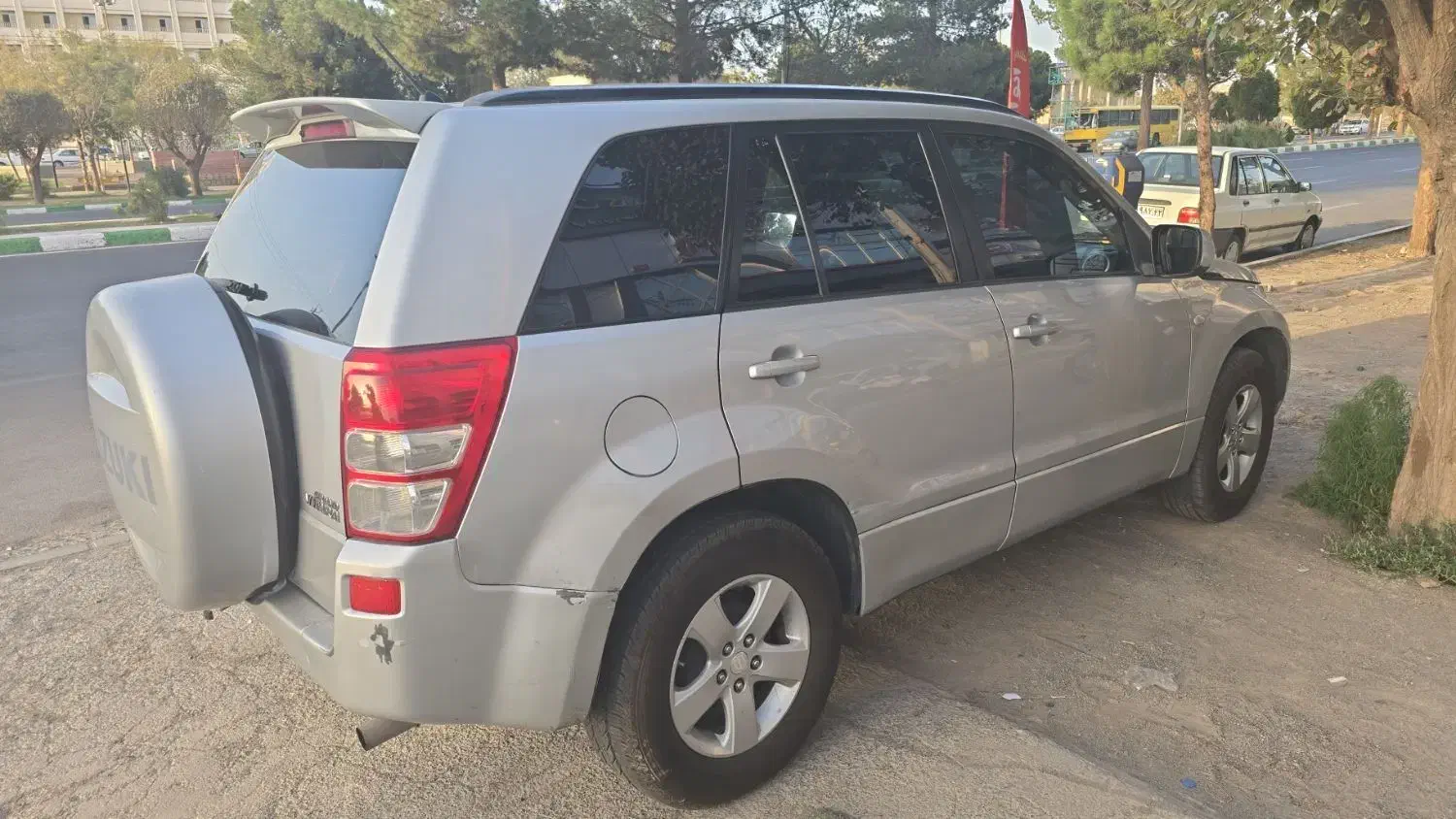 سوزوکی ویتارا|خودرو سواری و وانت|مشهد, شهید فرامرز عباسی|دیوار