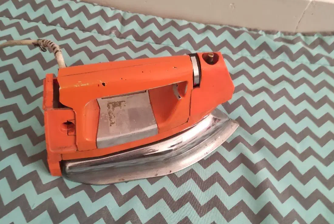 اتو قدیمی|اتو و لوازم اتو|شاهینشهر, شهرک گلدیس|دیوار