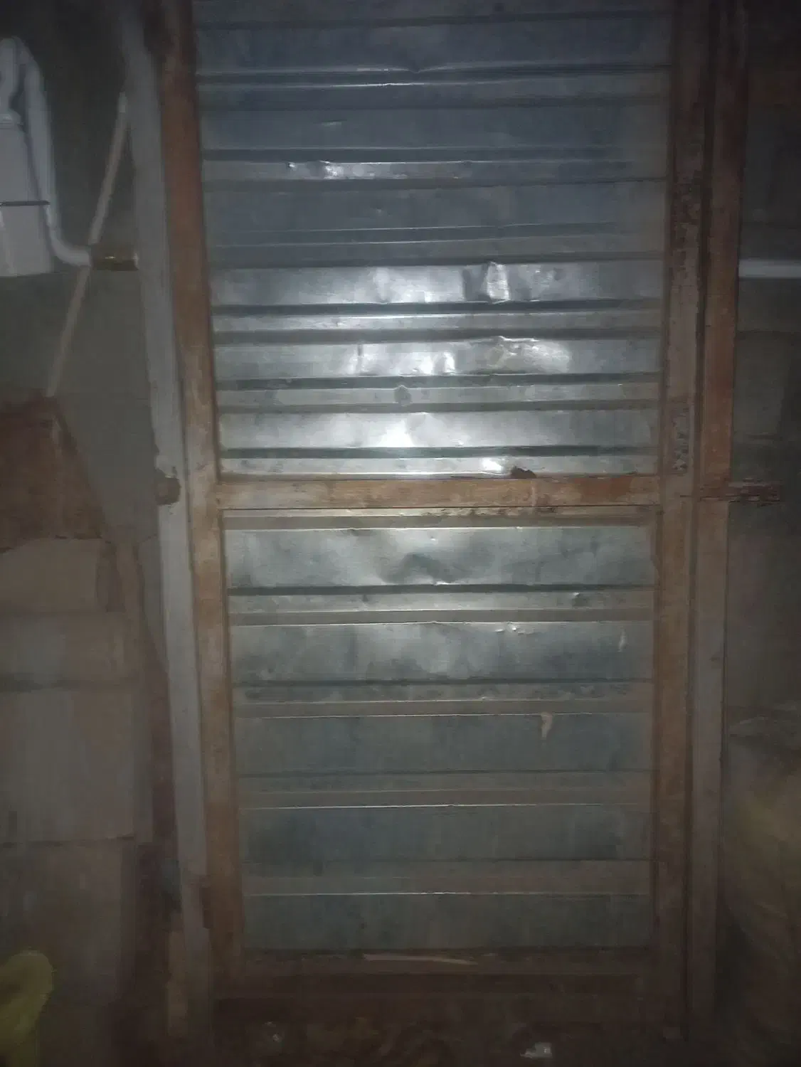 در بزرگ برا گاوداری ودو در چوبی برا اتاق خواب|عمدهفروشی|بیرجند, |دیوار