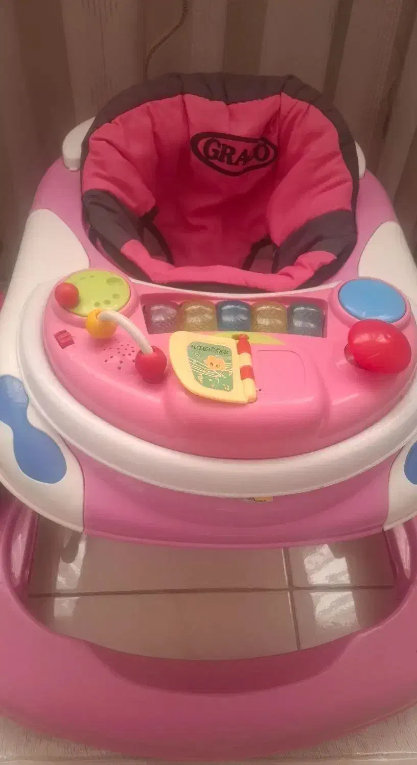 رورئک و کریر|اسباب و اثاث بچه|نسیمشهر, |دیوار