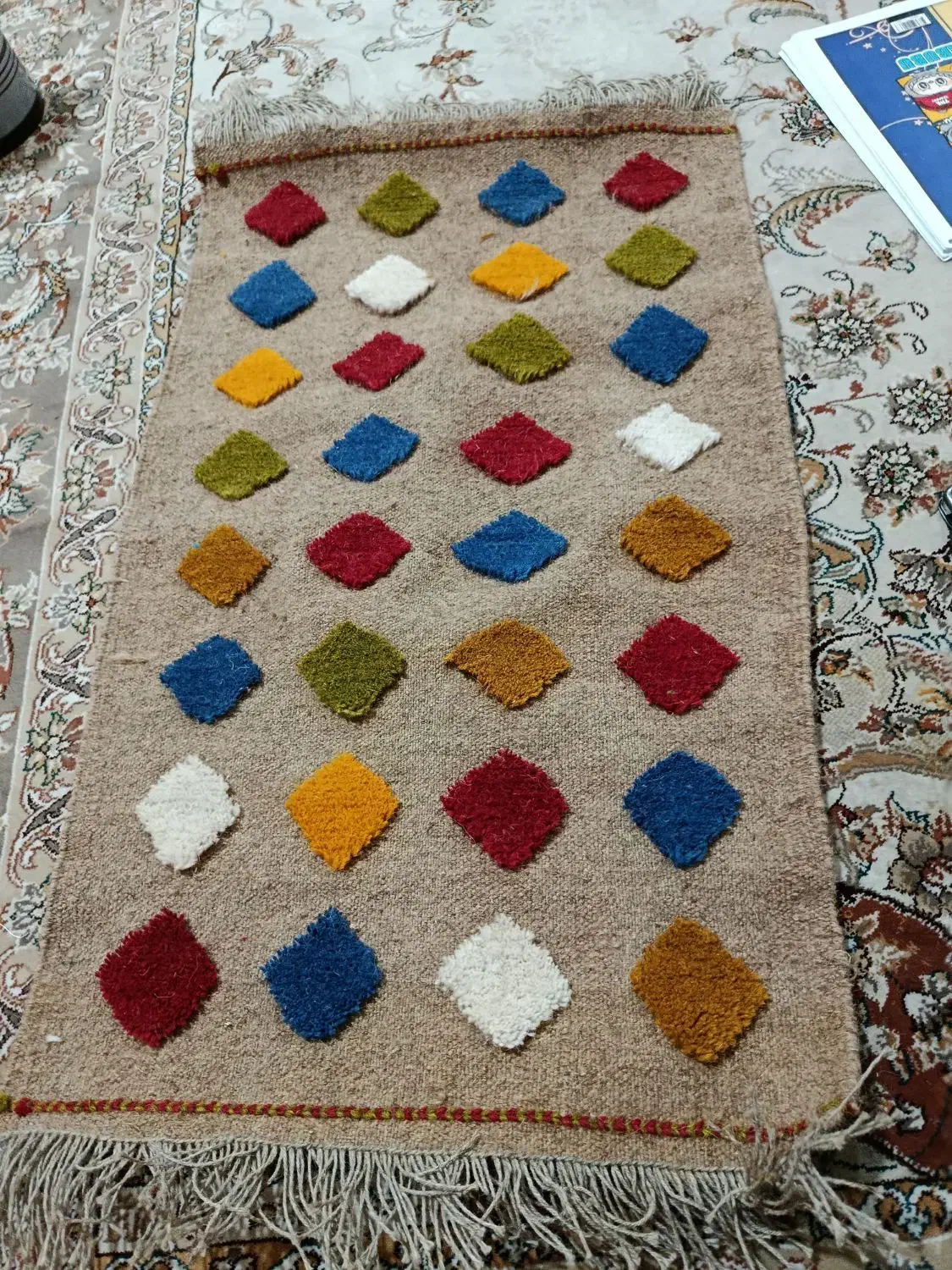 گلیم دستباف گل برجسته|پادری|یاسوج, |دیوار