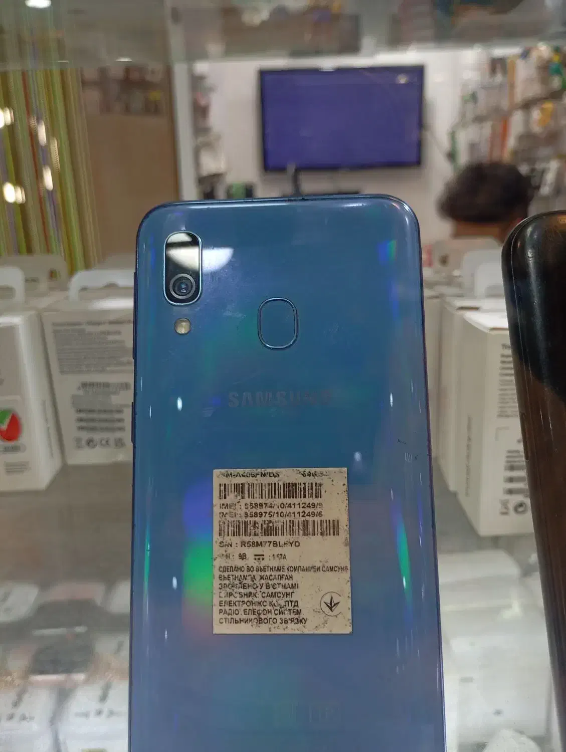 موبایل A40 Samsung تمیز با کارتن 64/4|موبایل|قائمشهر, |دیوار