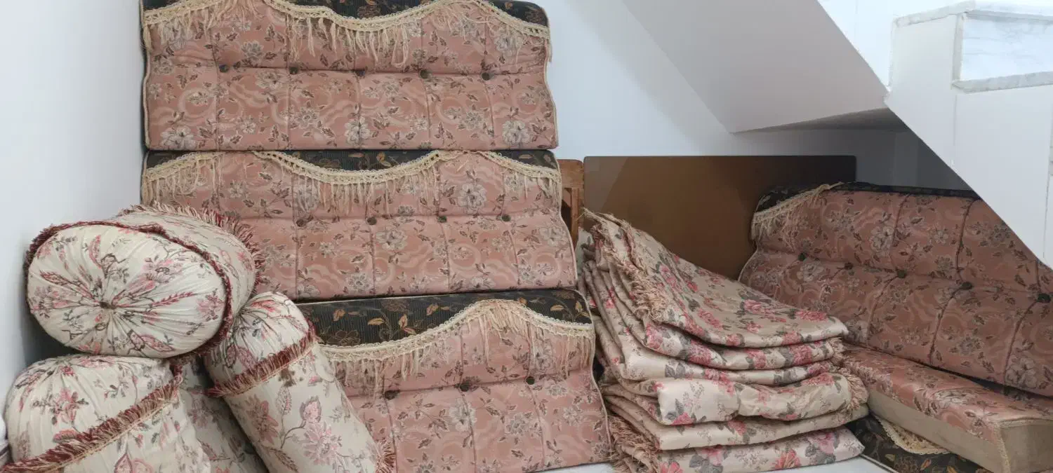 موتکا و تشکچه|رختخواب، بالش، پتو|بندر گناوه, |دیوار