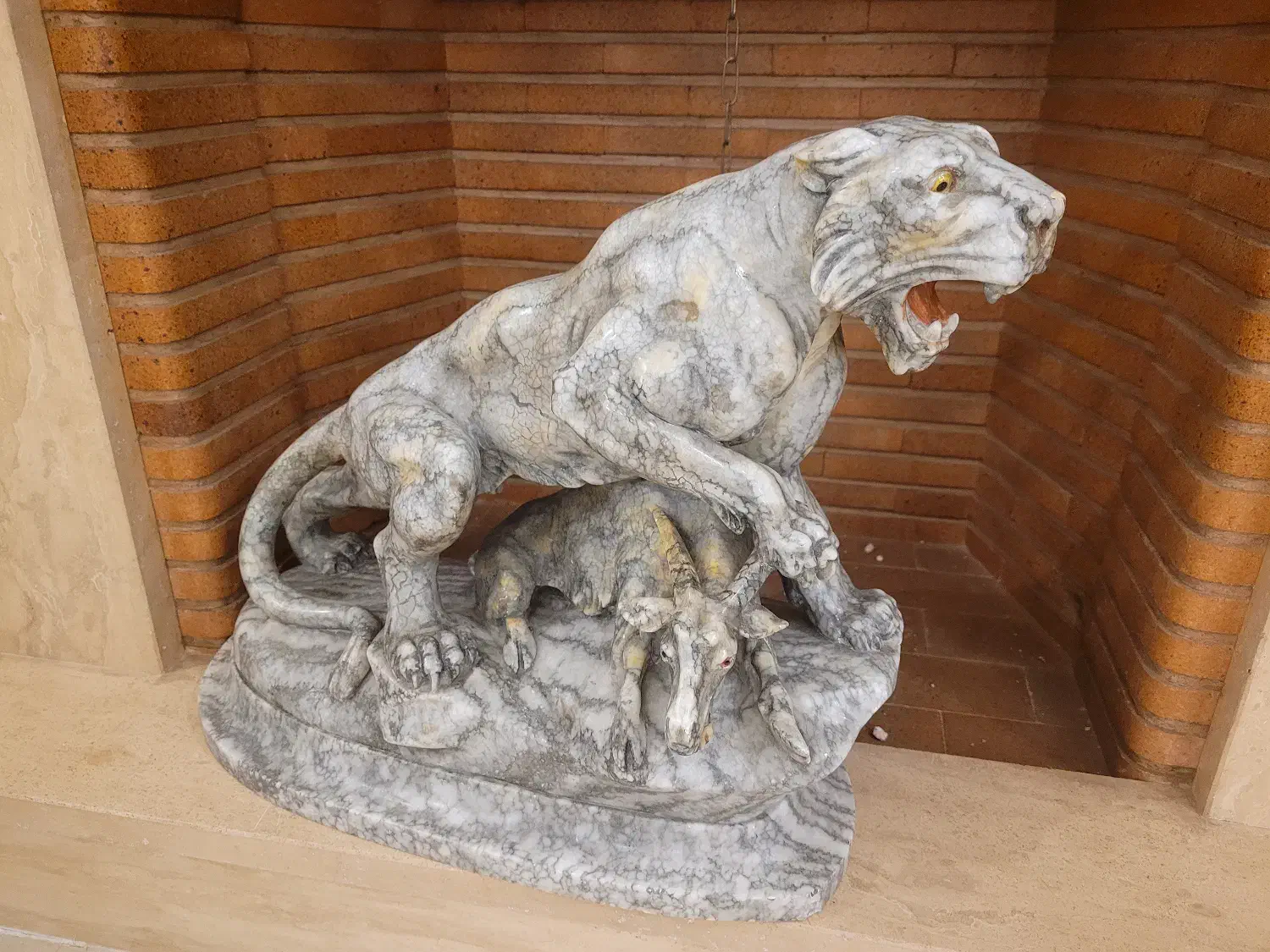 مجسمه سنگی|مجسمه، تندیس، ماکت|تهران, پاسداران|دیوار