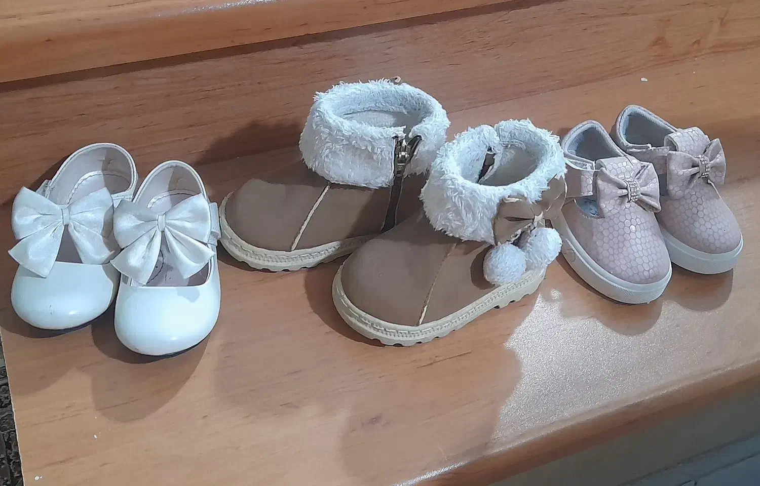 پوتین و کفش دخترانه|کفش و لباس بچه|هشتگرد, فاز ۱ مهستان|دیوار