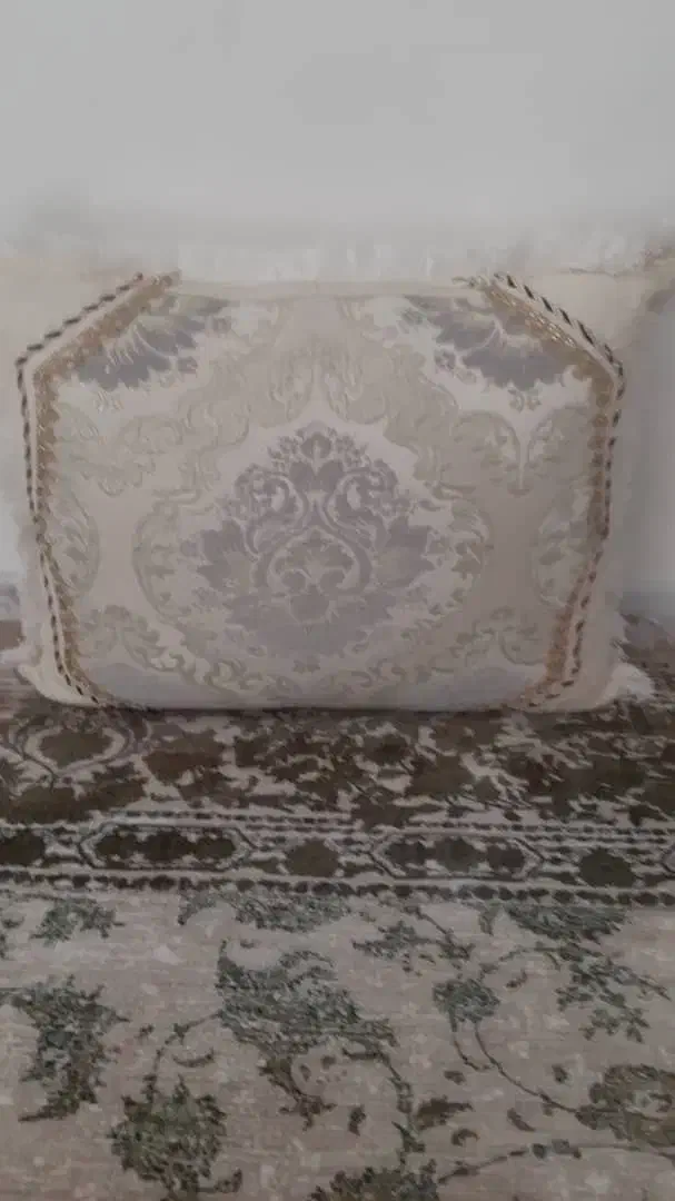 رو بالشتی|رختخواب، بالش، پتو|شیراز, کوشک میدان|دیوار