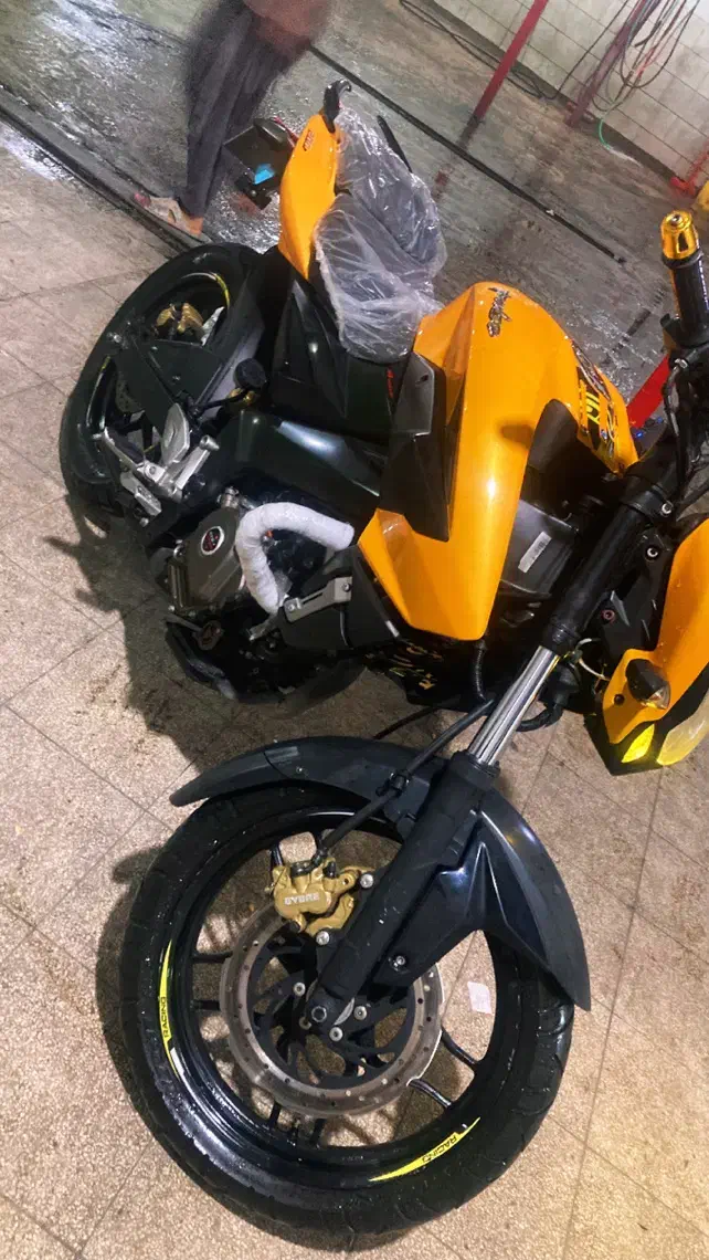 Ns 200 در حد خشک|موتورسیکلت|شیراز, پانصد دستگاه ارتش|دیوار