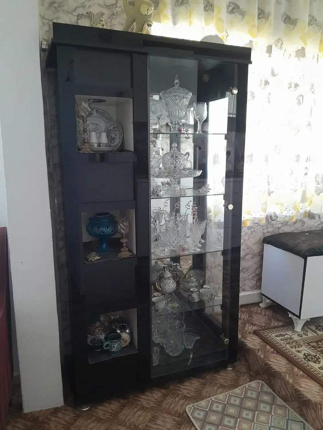 لوستر با ویترین وکمدبچه|لوستر و چراغ آویز|مشهد, شیرودی|دیوار