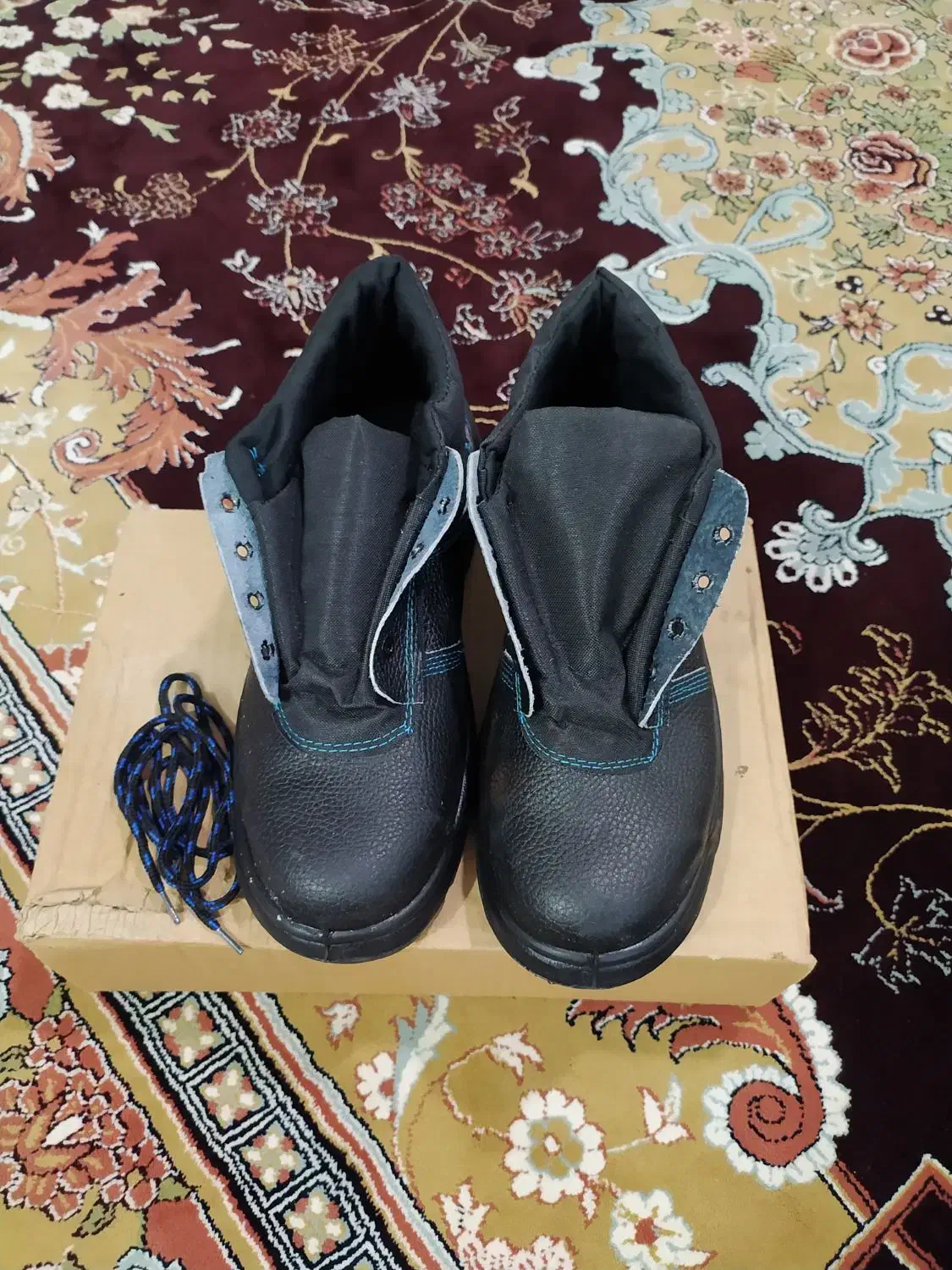 دو جفت کفش ایمنی|کیف، کفش، کمربند|قم, سید معصوم|دیوار