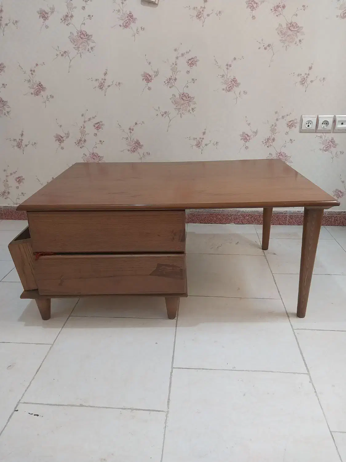 میز تلوزیون و میز وسط|میز تلویزیون|ری, دیلمان|دیوار