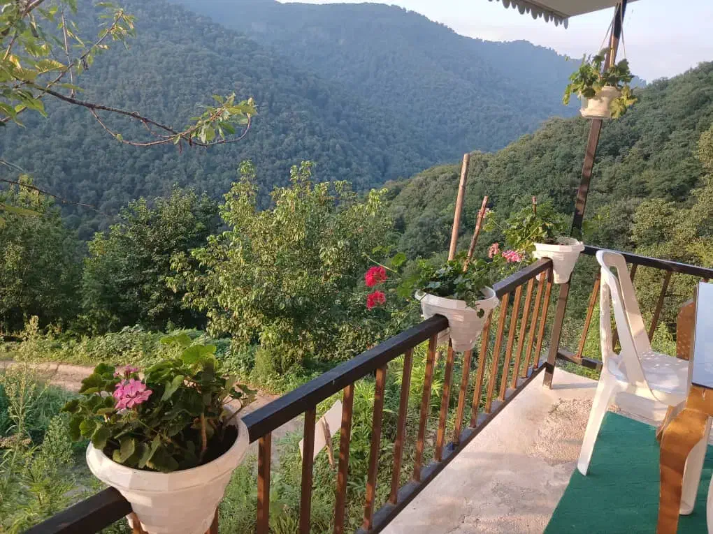 فروش ویلایی/تک خواب/گردنه حیران|فروش خانه و ویلا|آستارا, |دیوار