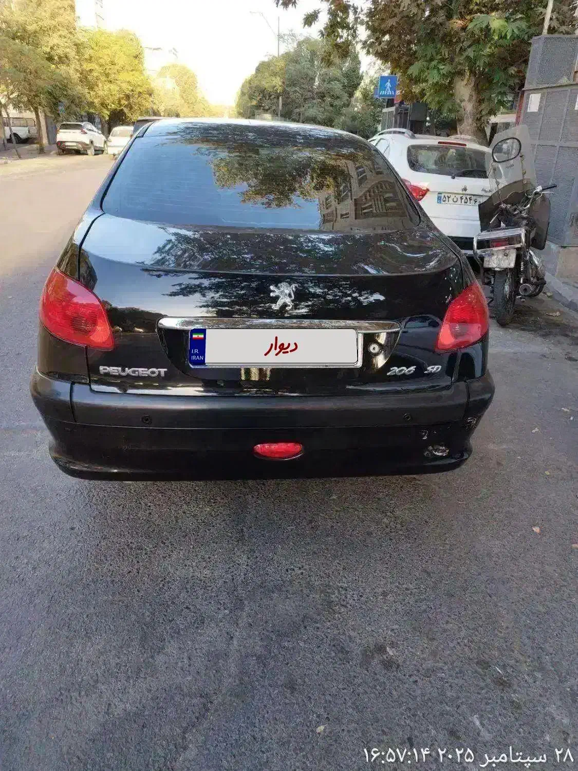 پژو۲۰۶ اس دی وی 8 استثنایی در حد صفر|خودرو سواری و وانت|تهران, باغ فردوس|دیوار