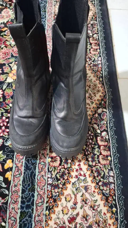 نیم بوت بعلت سایز نبودن|کیف، کفش، کمربند|آستارا, |دیوار