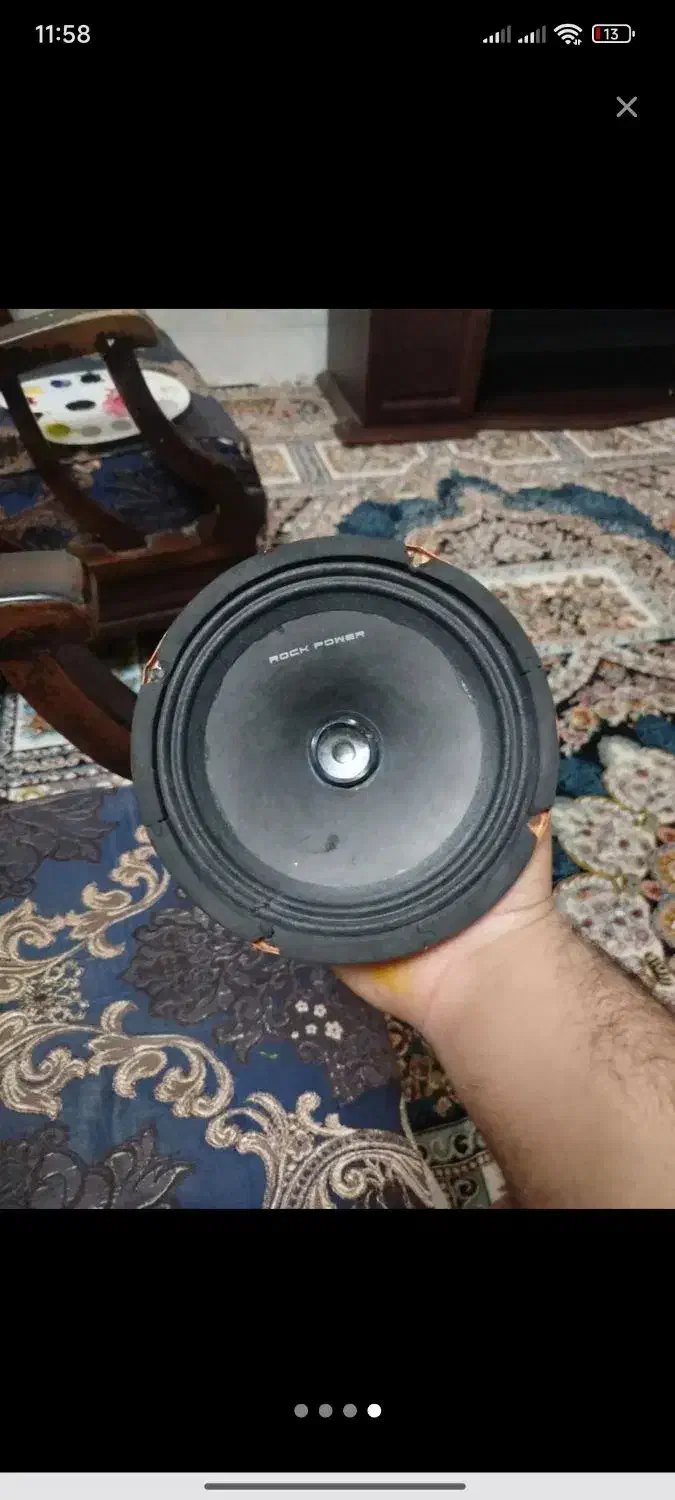 یک میدرنج با یک جفت باند گرد|قطعات یدکی و لوازم جانبی|قم, پشت انبار نفت|دیوار