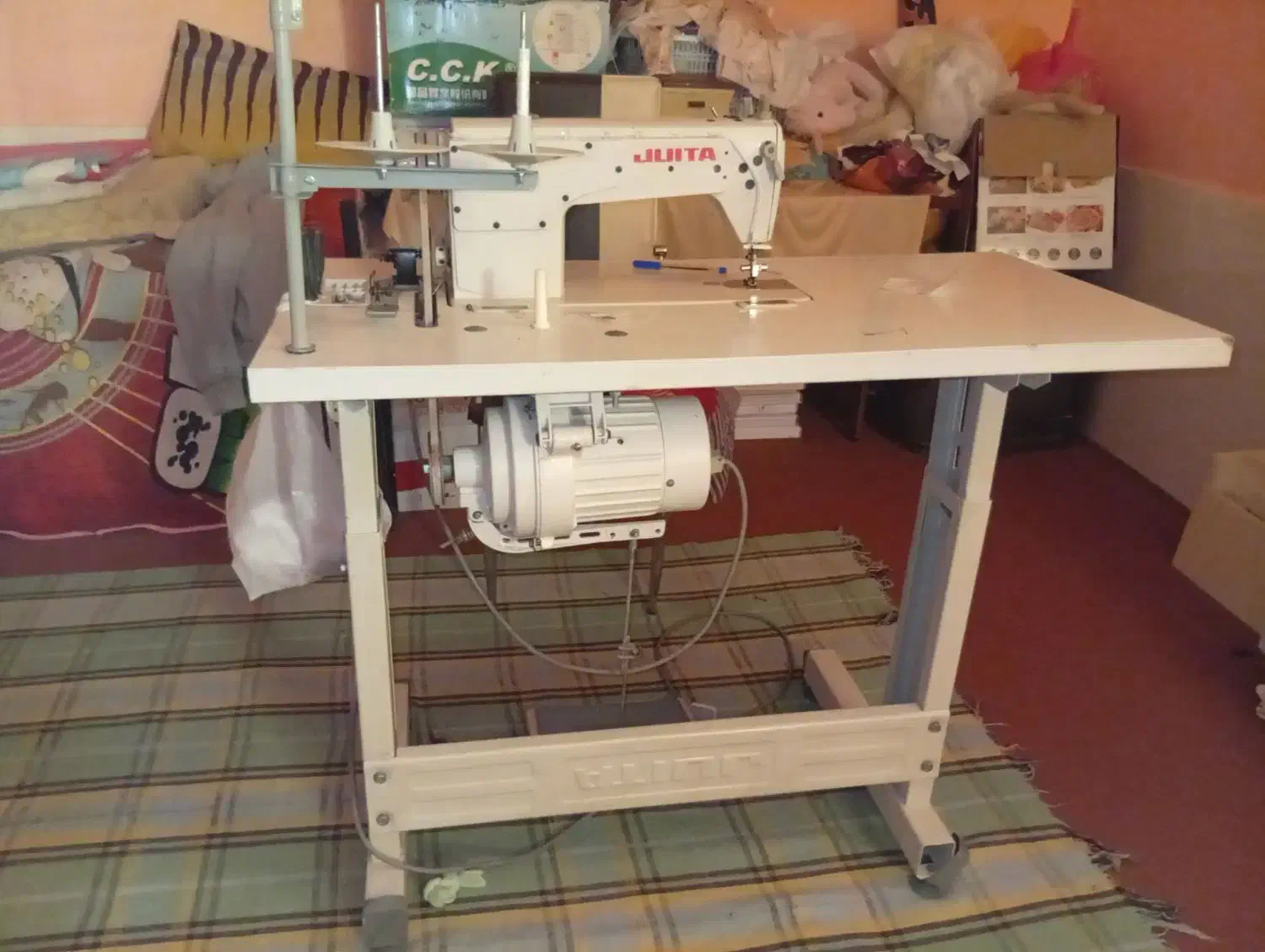 چرخ خیاطی|چرخ خیاطی و ریسندگی|چاه مبارک, |دیوار