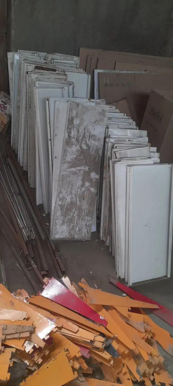 تعدادی قفسه|کتابخانه، شلف، قفسه‌های دیواری|مشهد, شهید معقول|دیوار