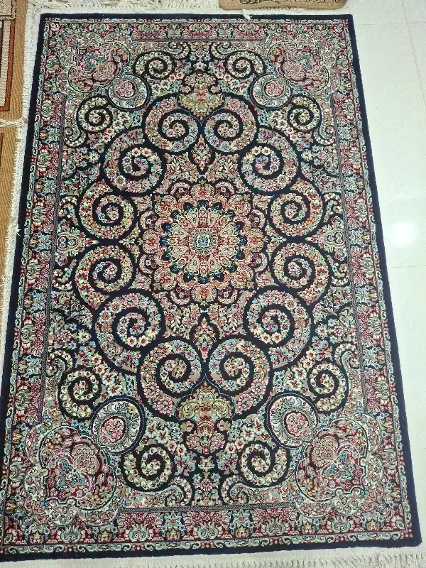 یک جفت قالیچه یک در یک ونیم سورمه ای|فرش|مشهد, کلاهدوز|دیوار