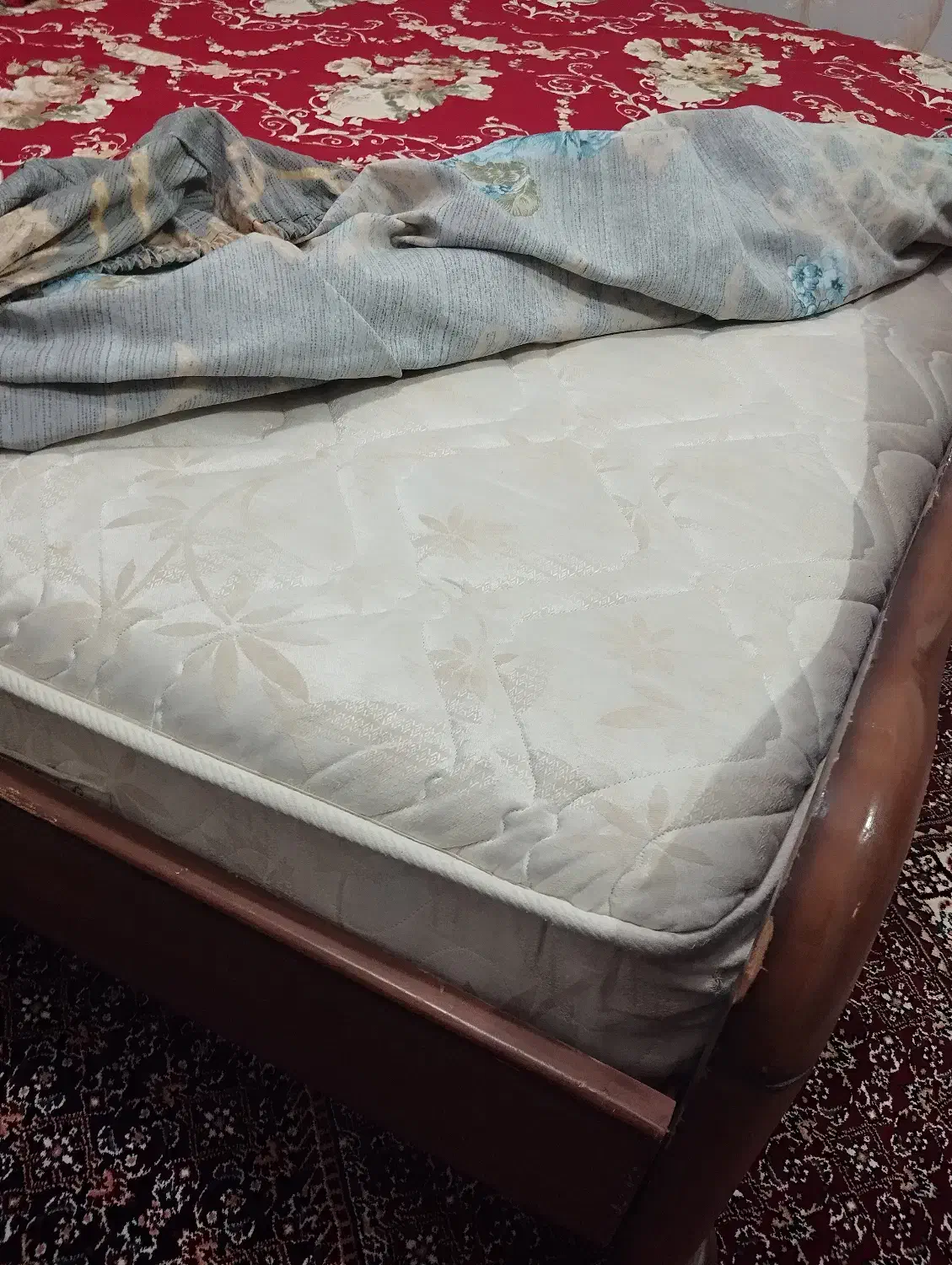 تخت دو نفره درحدنو با تشک|تخت و سرویس خواب|مشگین شهر, |دیوار