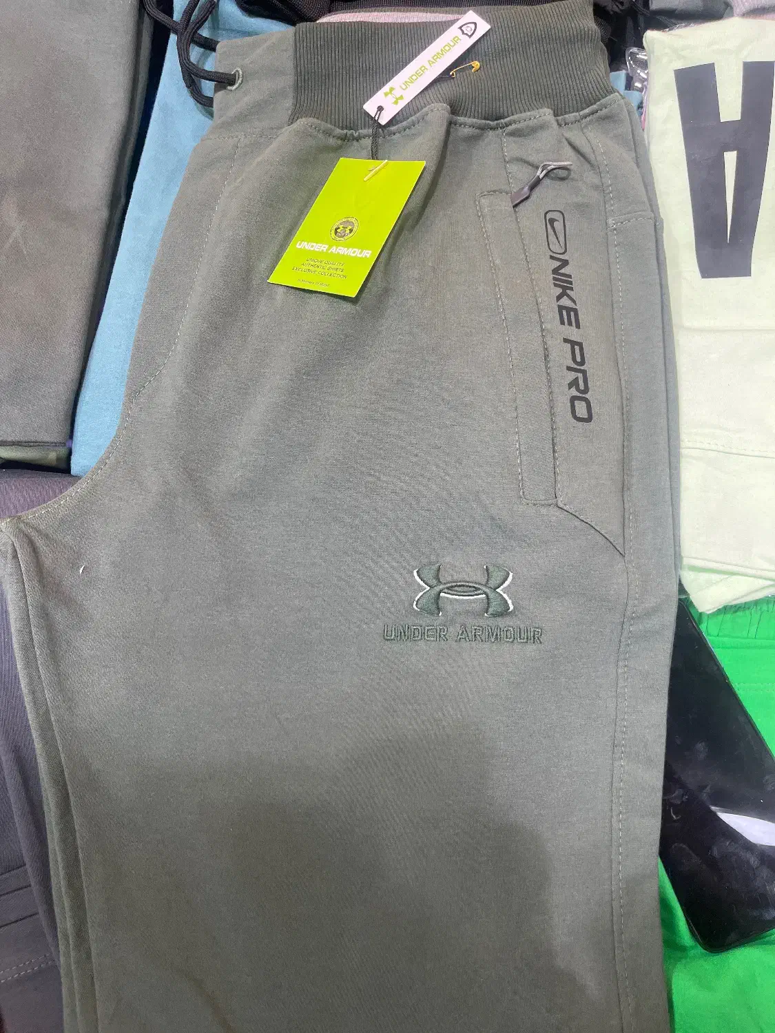 وسط کار و بسته بند خانم|استخدام صنعتی، فنی، مهندسی|تهران, شیخ هادی|دیوار