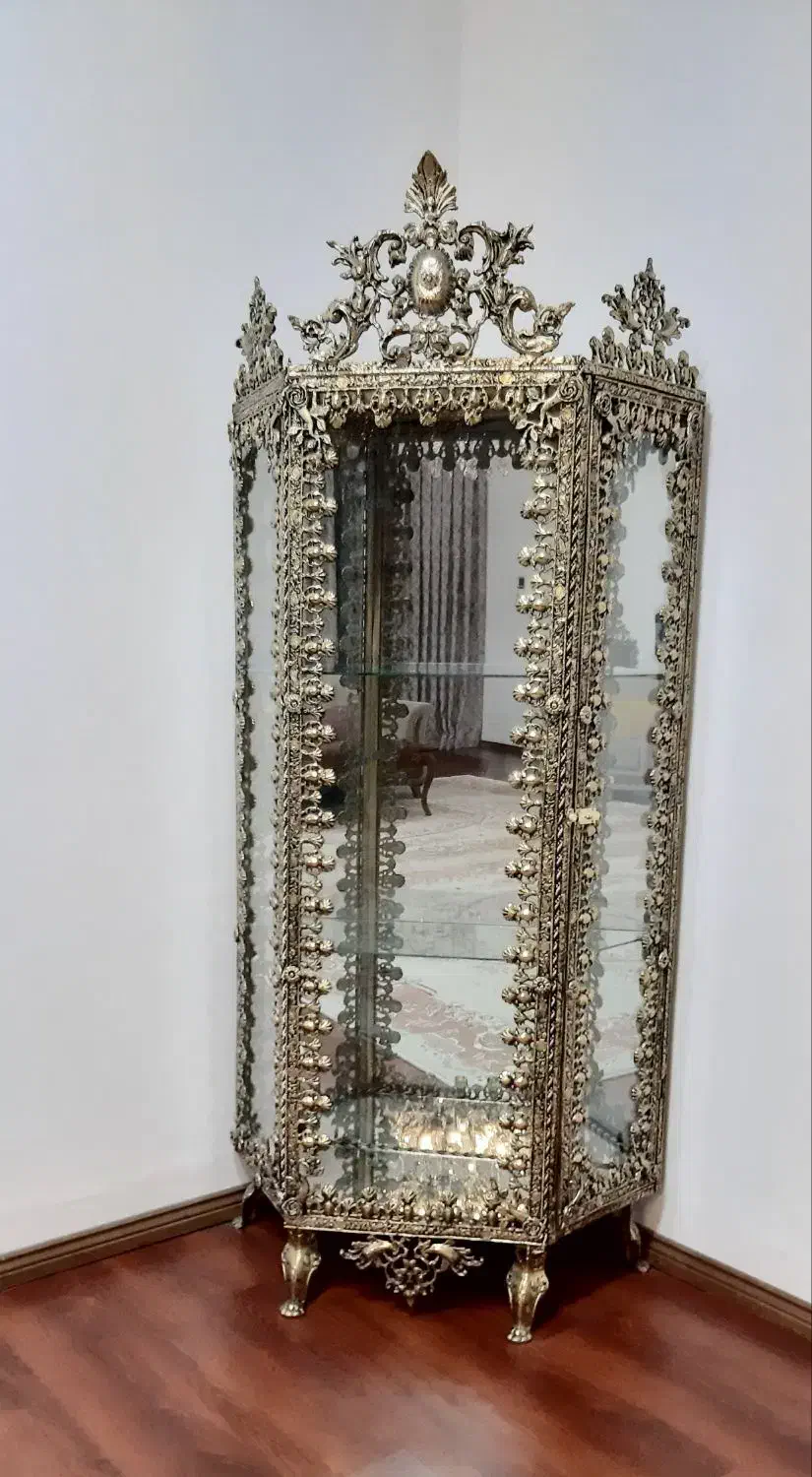 آینه کنسول و ویترین وساعت برنزایستاده|بوفه، ویترین، کنسول|تربت جام, والفجر|دیوار