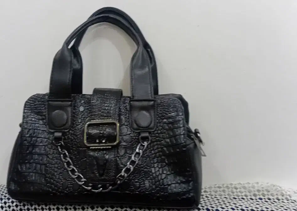 کیف|کیف، کفش، کمربند|مشگین شهر, |دیوار