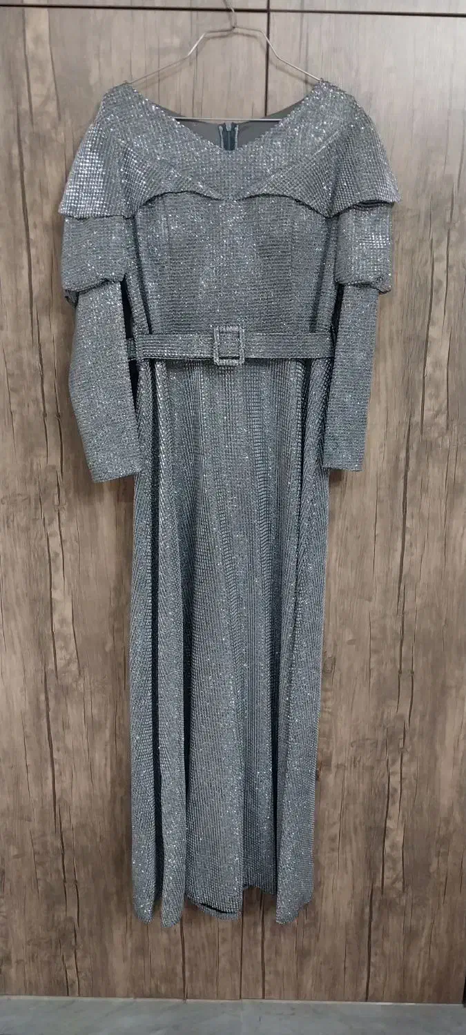 لباس مجلسی|لباس|اصفهان, ستار|دیوار